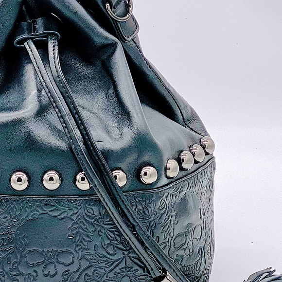 Fübia Fashion Leather Convertible Crossbody Bag and Backpack - Picture 2 of 3